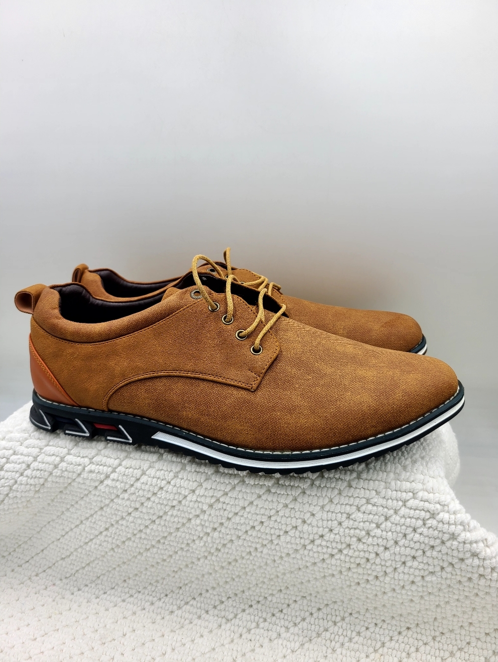Men's Casual Tan Lace-Up Oxford Shoes